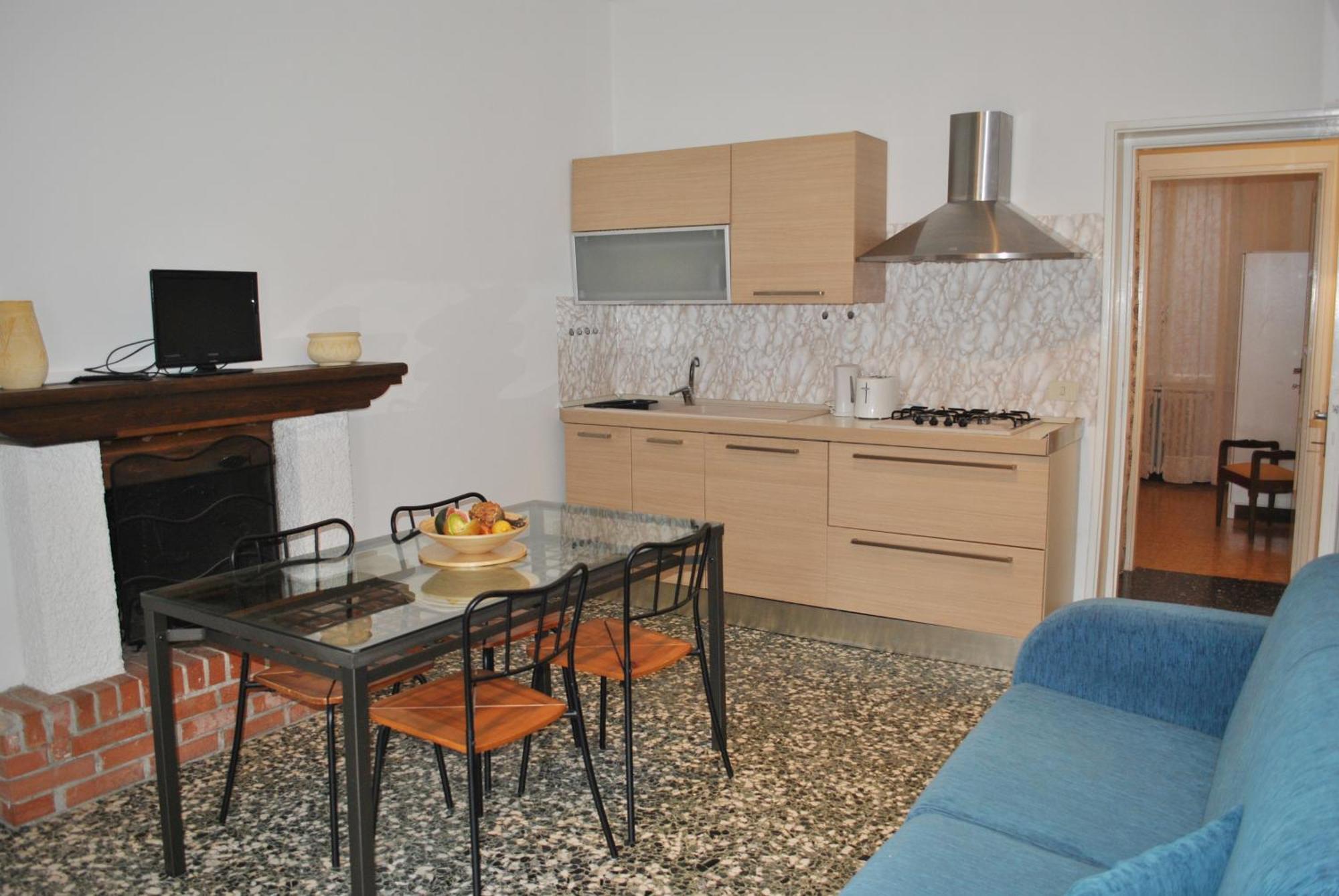 The Romantic Village House - Apartments With Lake View Colonno Екстер'єр фото