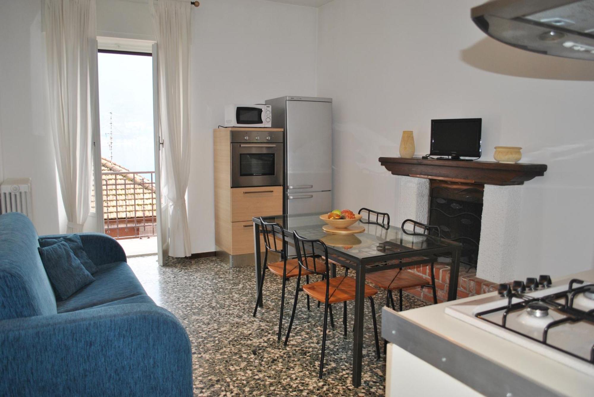 The Romantic Village House - Apartments With Lake View Colonno Екстер'єр фото